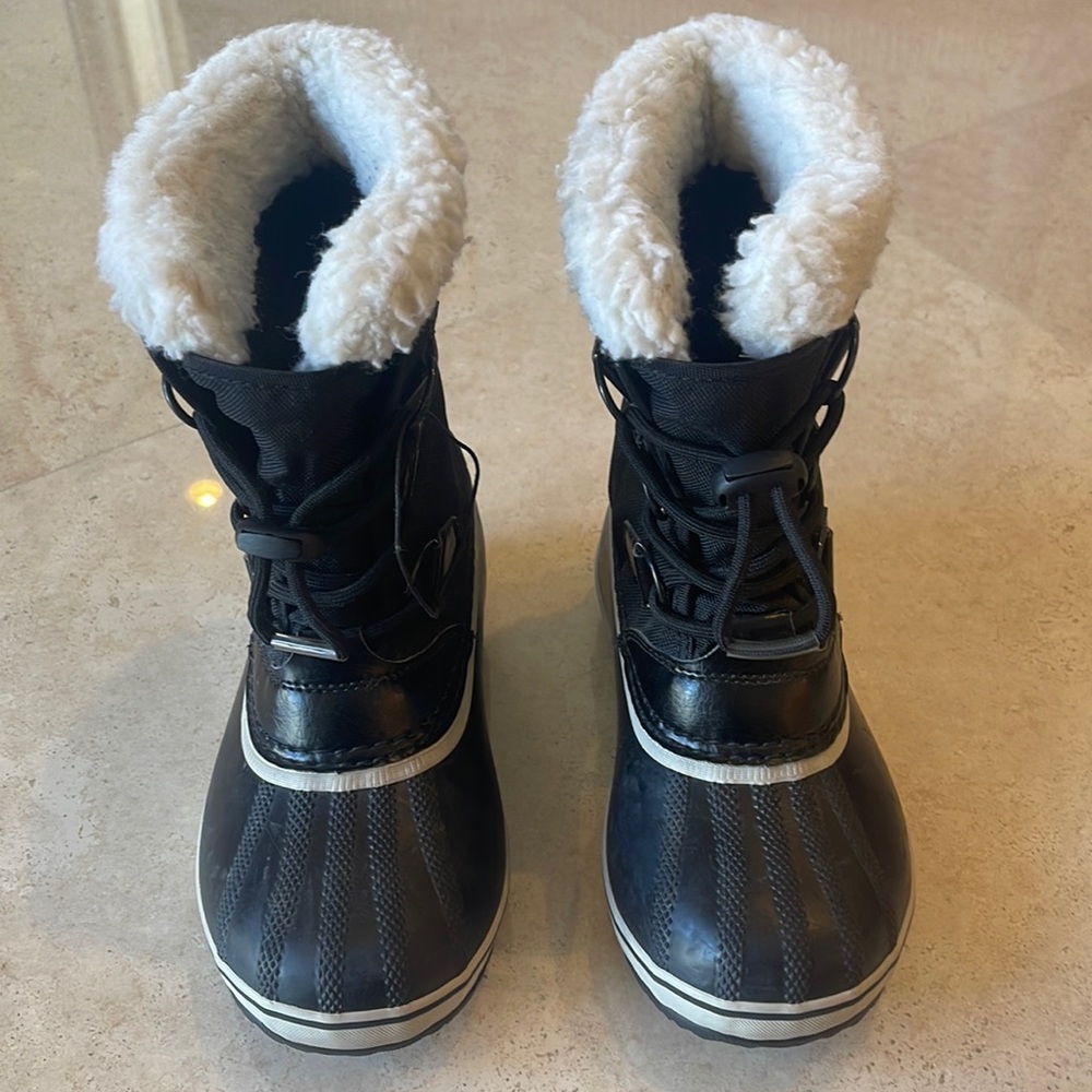 Sorel kids size 1 waterproof black boot